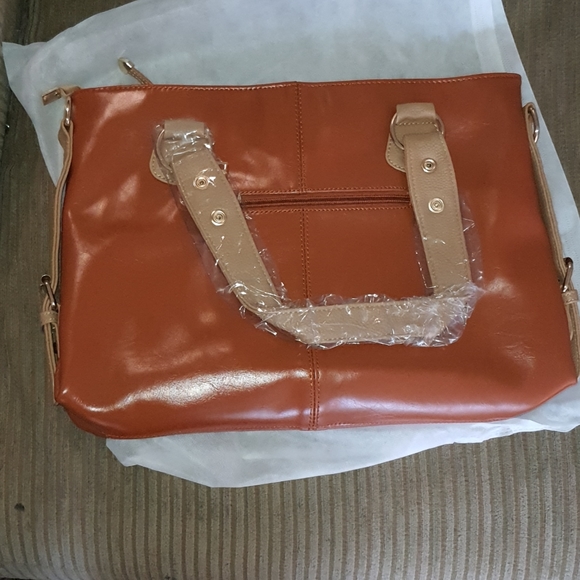 Nwt Smooth Wax Leather Purse - Picture 2 of 6